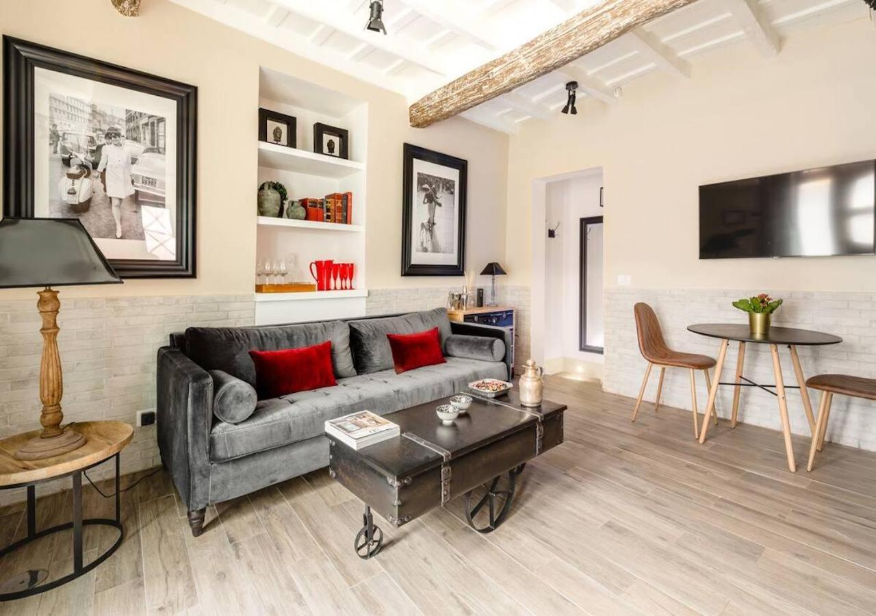Apartment Paradise In Campo Dei Fiori-navona Square Few Steps From Vatican